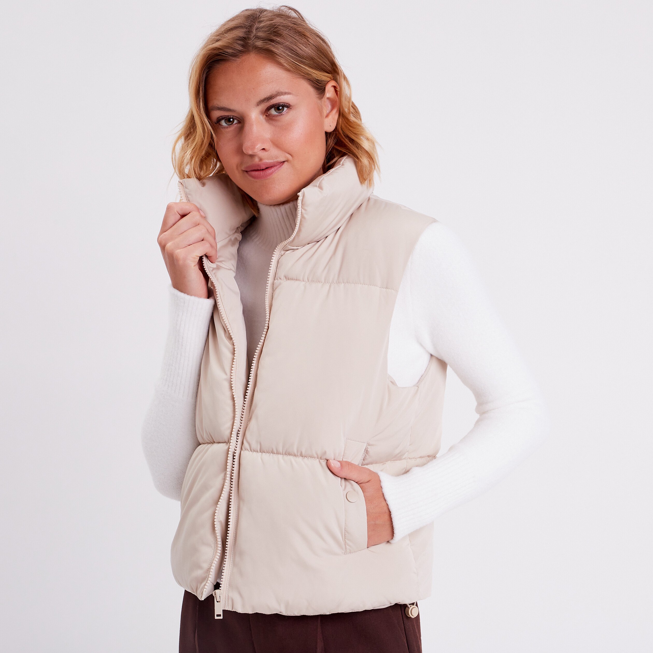 veste-femme-sans-manche-586aad-1.jpg